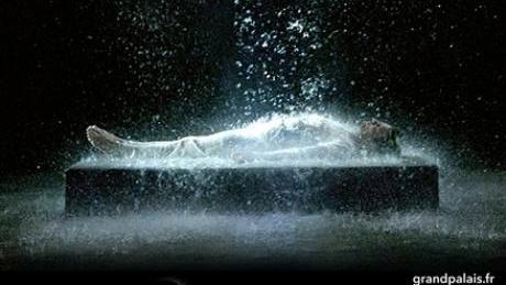 Affiche de l'exposition Bill Viola au Grand Palais, Paris.