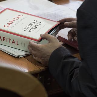 "Le Capital au XXIe siècle" de Thomas Piketty a été utilisé dans le débat sur la loi sur les successions. [Lukas Lehmann]