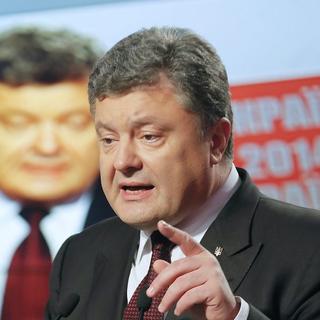 Le bloc du président Petro Porochenko serait en tête des législatives en Ukraine [EPA/SERGEY DOLZHENKO]