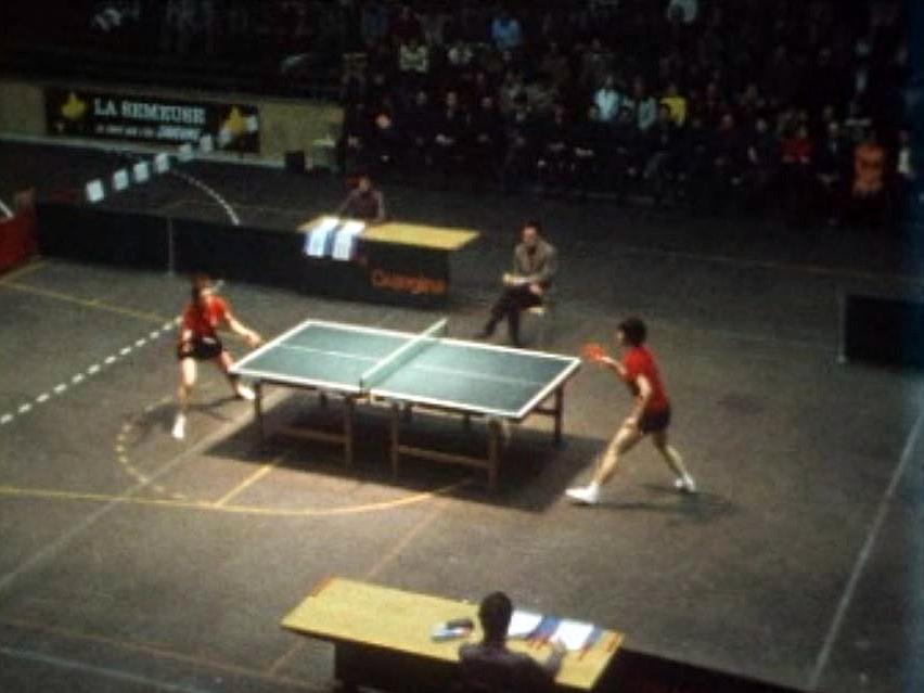 Des joueurs chinois de ping-pong sont accueillis en Suisse. [RTS]