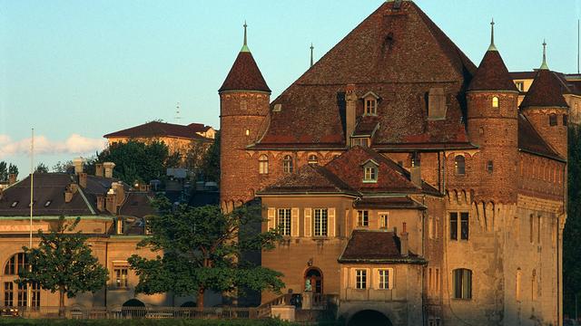 Le château St-Maire a été construit par les évêques de Lausanne entre 1400 et 1430.