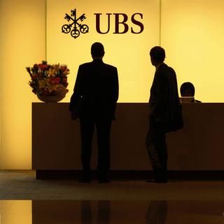 UBS a suspendu deux collaborateurs à Hong Kong dans le cadre d’une embauche suspecte. [Bobby Yip]