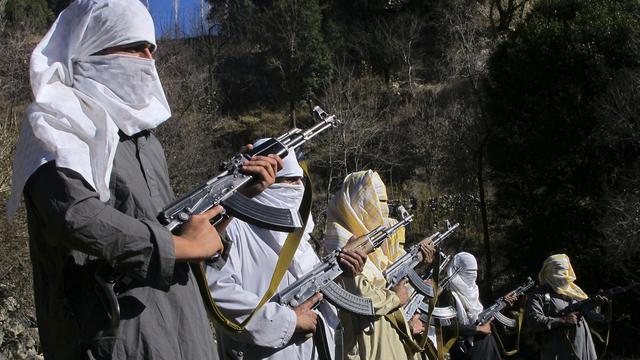 Des talibans pakistanais, photographiés en 2011. [AP Photo/Ishtiaq Mahsud]