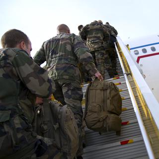 Le dernier contingent de soldats français en Afghanistan, environ 150 hommes, a mis fin mercredi à sa mission après 13 années de présence française dans le pays. [Lionel Bonaventure]