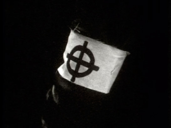 La Croix celtique, symbole du mouvement d'extrême-droite Ordre nouveau en 1971. [RTS]