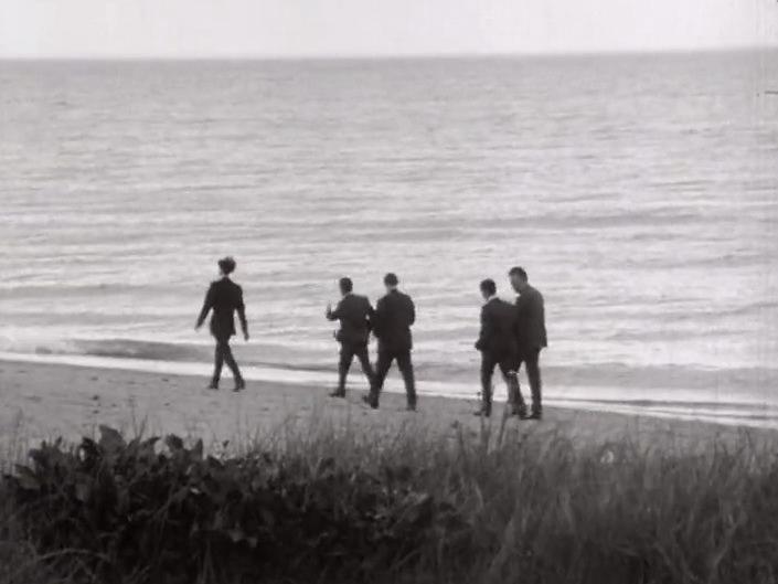 Vétérans du débarquement du 6 juin 44 sur la plage de Ouistreham. [RTS]