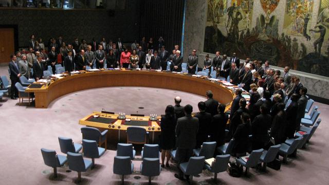 Le Conseil de sécurité de l'ONU a observé une minute de silence au début de la réunion d'urgence. [Don Emmert]