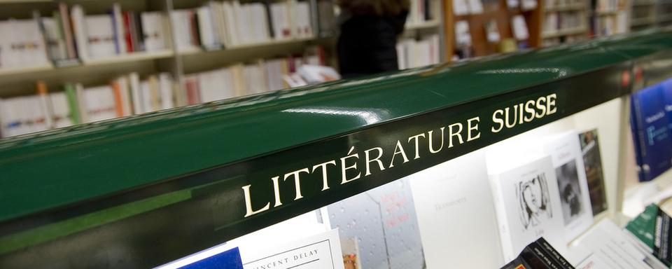 Rayon suisse d'une librairie helvétique.