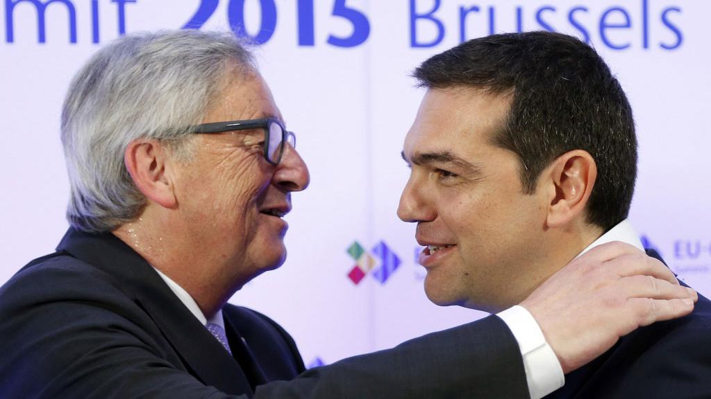 Jean-Claude Juncker et Alexis Tsipras, mercredi à Bruxelles. [AP/Keystone - Francois Lenoir/pool]