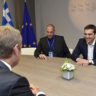 Alexis Tsipras et Yanis Varoufakis poursuivent leurs navettes entre Athènes et Bruxelles. [EPA/Keystone - Eric Vidal/Pool]