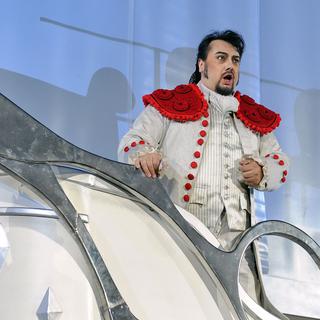 Le baryton George Petean interprète le rôle de Figaro au festival Avenches Opéra en juillet 2015. [avenchesopera.ch]