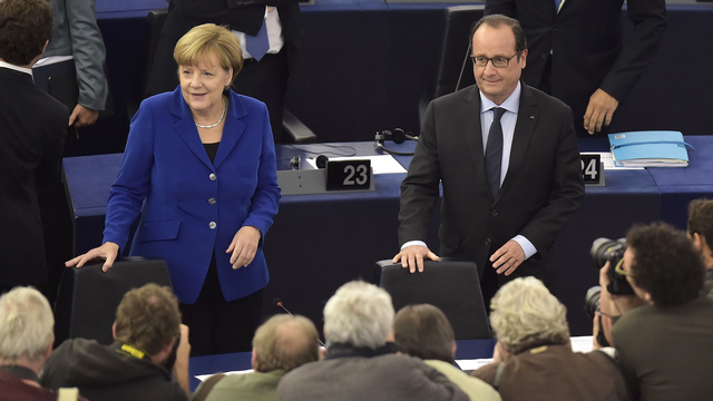 Angela Merkel et François Hollande côte à côte au Parlement européen à Strasbourg.