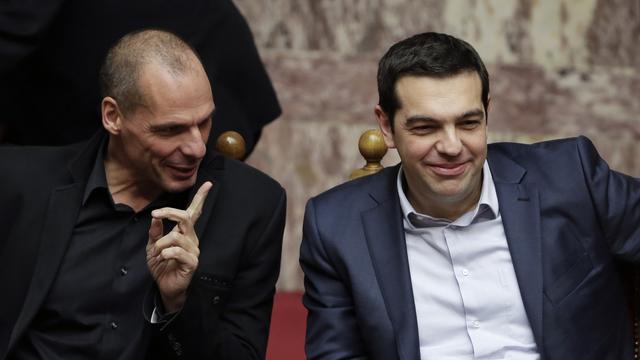 Le Premier ministre grec Alexis Tsipras, à droite, et son ministre des Finances Yanis Varoufakis, ce mercredi 18 février à Athènes.
