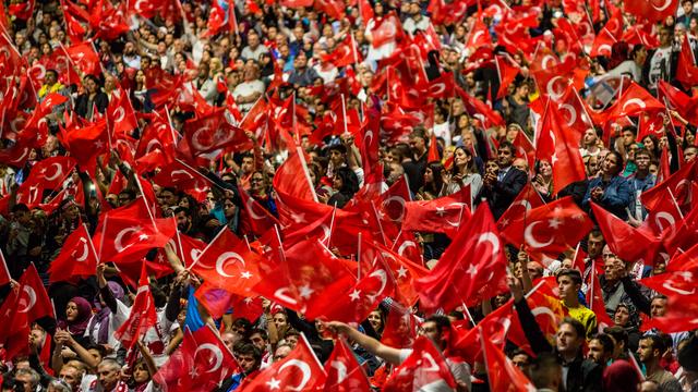 Une foule de 12'000 personnes pour Erdogan à Strasbourg. [CITIZENSIDE/CLAUDE TRUONG-NGOC]