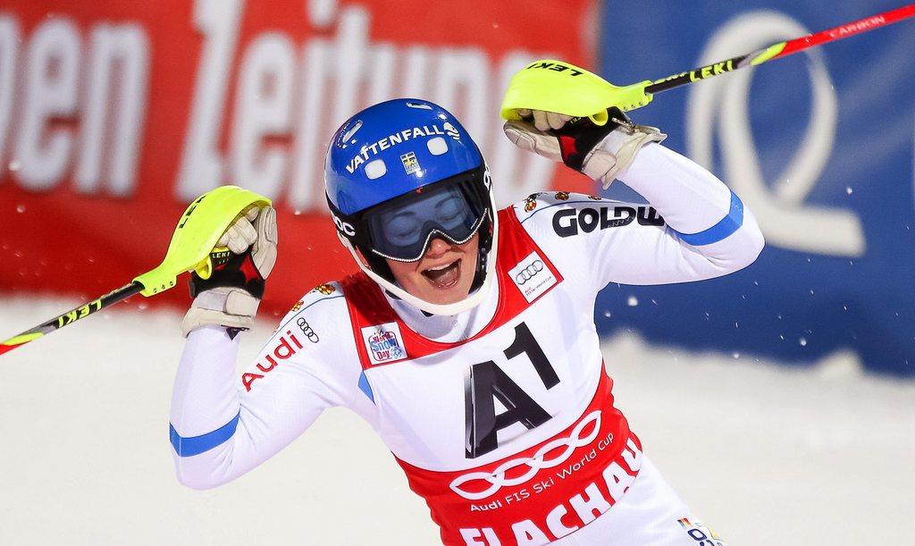 Hansdotter monte enfin sur la plus haute marche du podium. [KEYSTONE - Johann Groder]