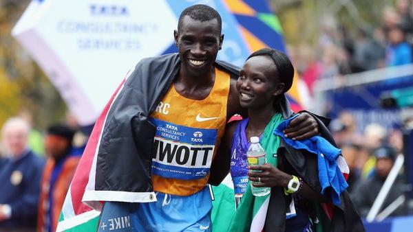 Les Kényans Stanley Biwott et  Mary Keitany ont remporté le marathon dans leur catégorie. [Twitter]