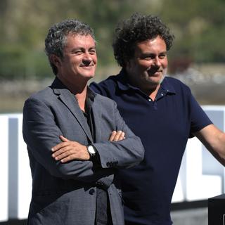 Jean-Marie et Arnaud Larrieu, deux frères réalisateurs et scénaristes français. [AFP - Ander Gillenea]