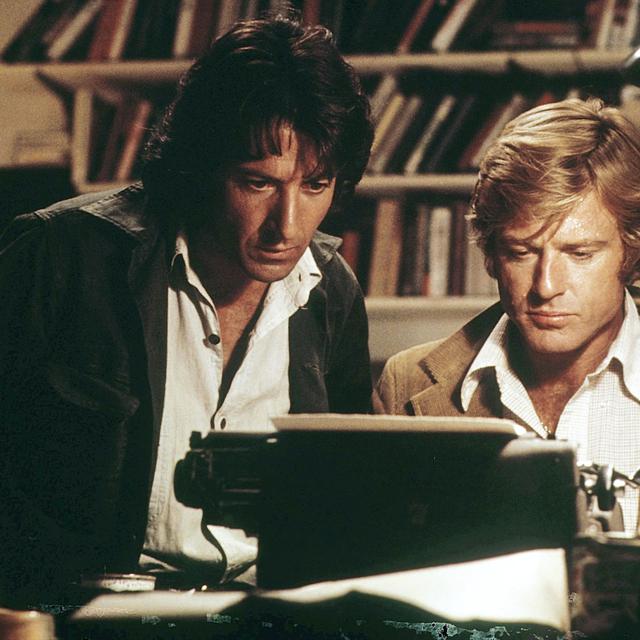 Dustin Hoffman et Robert Redford dans "Les hommes du président" de Alan J.Pakula, 1976. [Warner Bros / The Kobal Collection / AFP]