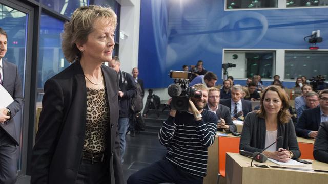 Eveline Widmer-Schlumpf à son arrivée à la conférence de presse mercredi. [Keystone - Lukas Lehmann]