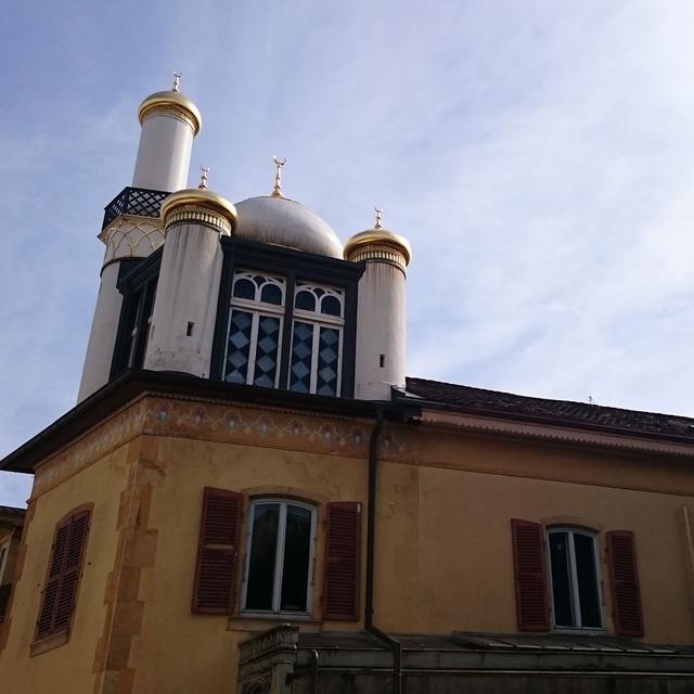 Le minaret de la maison Suchard à Serrières (NE). [RTS - Pierre-Yves Moret]