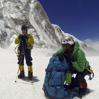 Des guides népalais. [AP Photo/Pasang Geljen Sherpa, File]