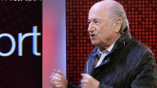 Blatter ne veut semble-t-il pas tomber sans entraîner Platini dans sa déchéance.