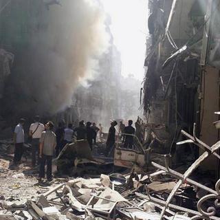 Image fournie par l'OSDH après un bombardement à Alep en juin 2014. [AP Photo/Syrian Observatory for Human Rights]