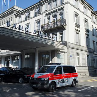 Les dirigeants de la Fifa avaient été arrêtés à l'hôtel Baur au Lac à Zurich, le 27 mai 2015. [Keystone - Ennio Leanza]