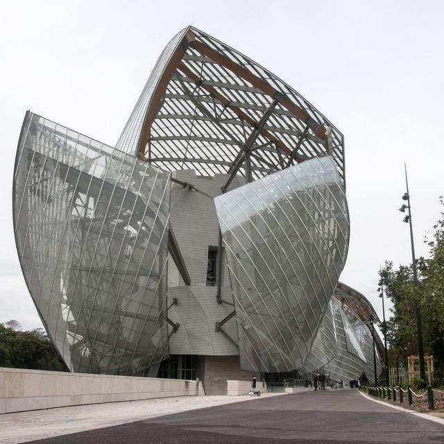 Le bâtiment dessiné par Franck Gehry pour la Fondation Louis Vuitton à Paris. [Citizenside / AFP - Yann Korbi]