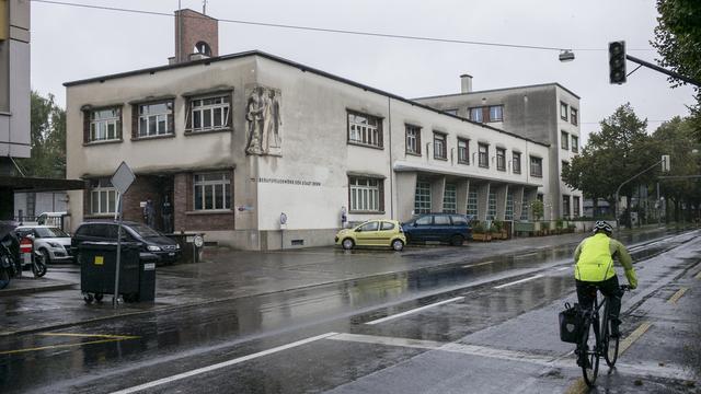 Une ancienne caserne de pompiers de la ville de Berne accueille des requérants d'asile. [Keystone - Alessandro della Valle]