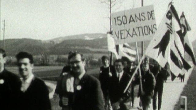 Manifestation de partisans de l'autonomie jurassienne, années 60. [RTS]
