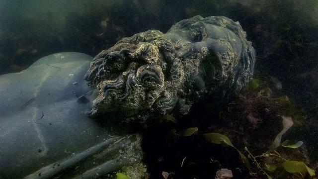 Le dieu du Nil, greywacke, IIe siècle ap. J.-C., Canope, baie d’Aboukir. [Franck Goddio/HILTI Foundation - Christoph Gerigk]