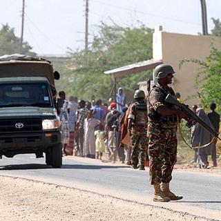 Après l'attaque du campus universitaire de Garissa qui a fait près de 150 morts, le groupe islamiste affirme que le pays doit se préparer à une longue et épouvantable guerre. [AFP - Stringer - Anadolu Agency]