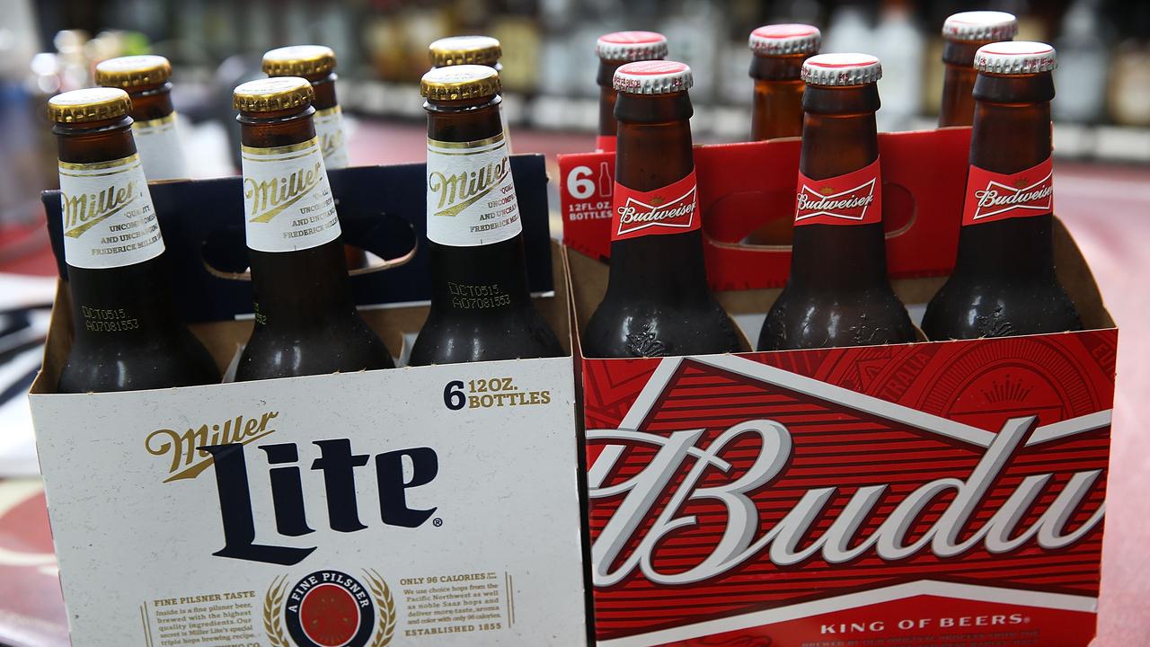 Les marques Miller et Budweiser seront réunies dans un même groupe. [Joe Raedle/Getty Images]