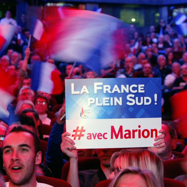 Un meeting de soutien à la candidate FN Marion Maréchal-Le Pen à Toulon, dans la région PACA. [AP Photo - Claude Paris]
