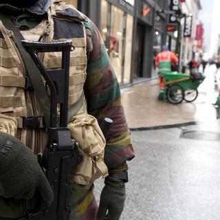 L'armée est présente dans les rues de Bruxelles. [AP Photo/Keystone - Virginia Mayo]