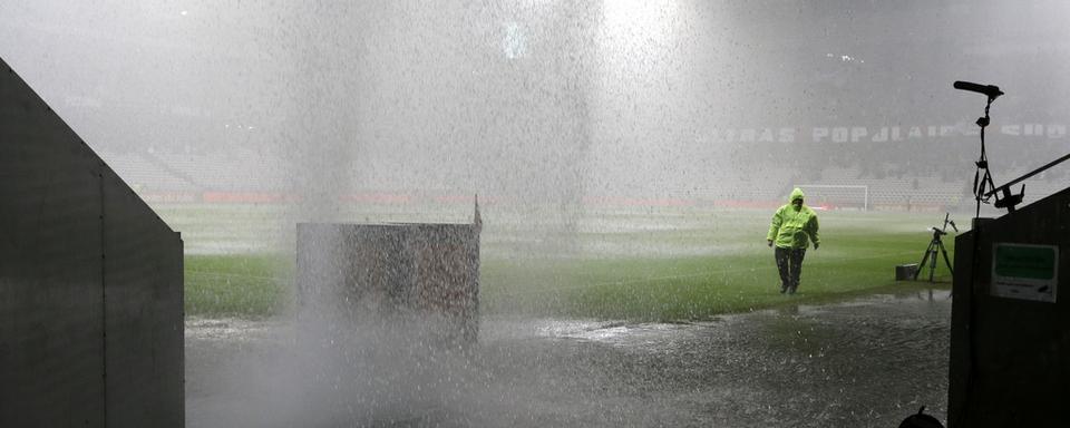 Le stade de Nice n'a pas été épargné par les pluies diluviennes tombées sur la Côte d'Azur. [Lionel Cironneau]