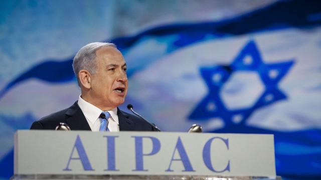 Benjamin Netanyahou devant l'assemblée de l'AIPAC à Washington. [EPA/Keystone - Pete Marovich]