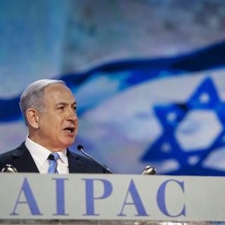 Benjamin Netanyahou devant l'assemblée de l'AIPAC à Washington. [EPA/Keystone - Pete Marovich]