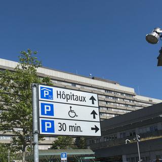 L'entrée principale du CHUV à Lausanne. [Keystone - Sandro Campardo]