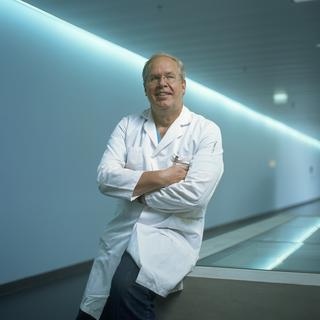Thierry Carrel, directeur de la chirurgie cardiovasculaire de l’Hôpital de l’Ile à Berne [Keystone - Gaëtan Bally]