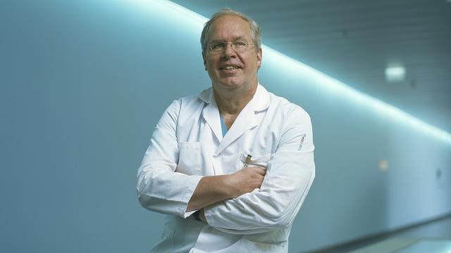 Thierry Carrel, directeur de la chirurgie cardiovasculaire de l’Hôpital de l’Ile à Berne [Keystone - Gaëtan Bally]