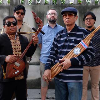 The Paradise Bangkok Molam International Band, programmé au Village du Monde lors du Paléo 2015. [Paléo Festival / 2015]