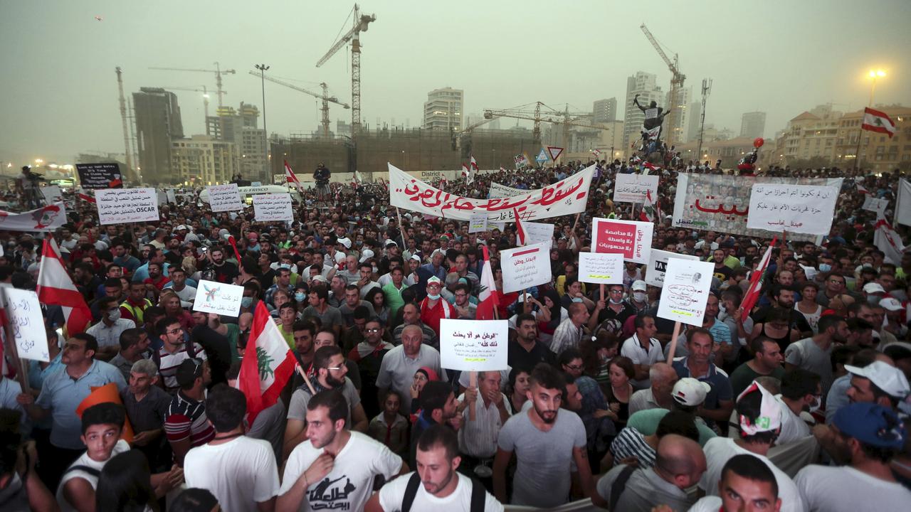 Des manifestants du mouvement "Vous puez" à Beyrouth jeudi 9 septembre. [Hasan Shaaban]