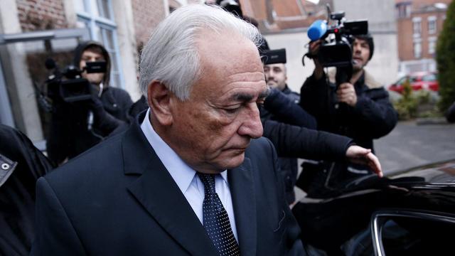 Dominique Strauss-Kahn rejoint le tribunal de Lille. [Keystone - Yoan Valat]
