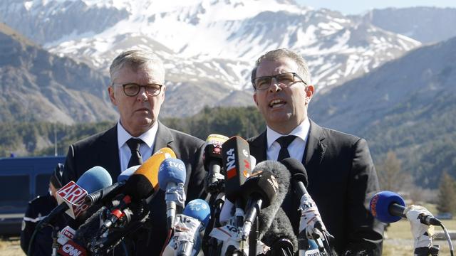 Les CEO de Germanwings et de Lufthansa ont remercié "les centaines de personnes qui ont fait un travail formidable". [Claude Paris]