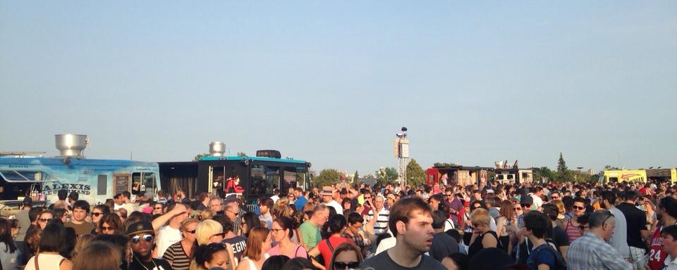 Les Montréalais aiment manger. Tant pis pour les 4 heures de queue à chaque food-truck. [RTS]