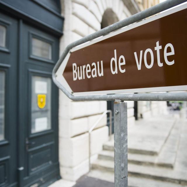 Bureau de vote. [Keystone - Jean-Christophe Bott]