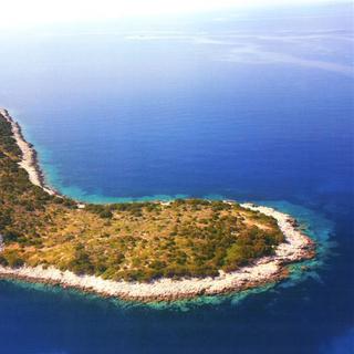 L'ile grecque de Nissos Sofia. [Private Islands Online]
