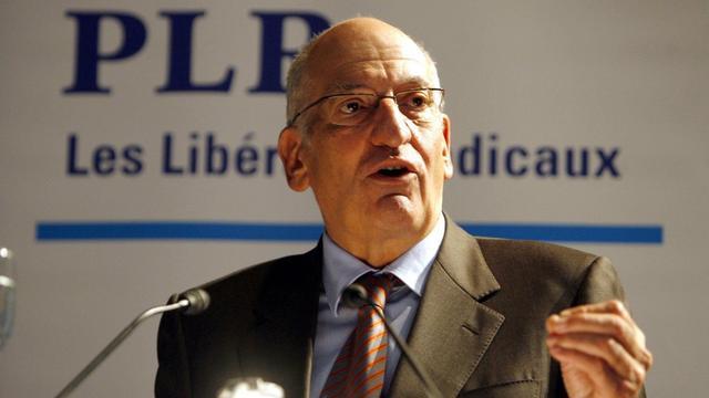 Le conseiller fédéral Pascal Couchepin devant le PLR en 2009. [Keystone - Urs Fueeler]